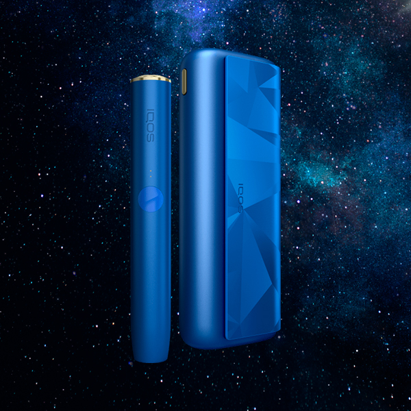 Riscaldatore di tabacco IQOS ILUMA PRIME Stardrift Limited Edition con universo sullo sfondo