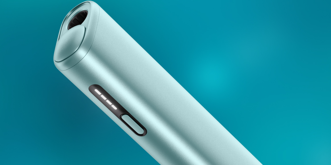 Blue IQOS ILUMA i device on a light turquoise background