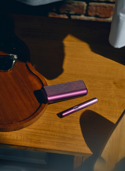 l'iqos è una sigaretta elettronica lil SOLID 2.0 introduced by IQOS – Non è una sigaretta elettronica ma  scalda il tabacco invece di bruciarlo - Facile da usare